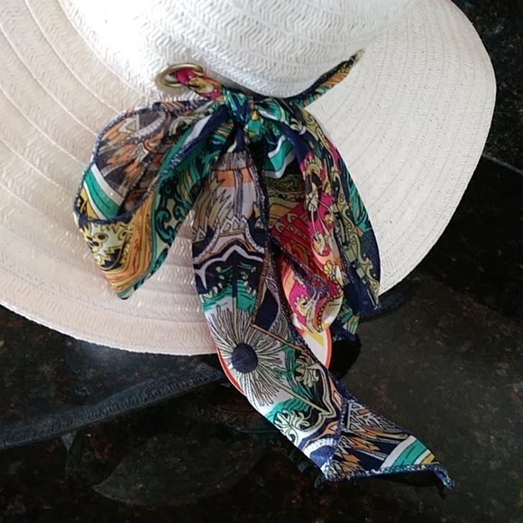 NEW Jaclyn Smith Face Saver Floppy Sun Hat / Scarf Attached UPF 50 - Picture 5 of 15